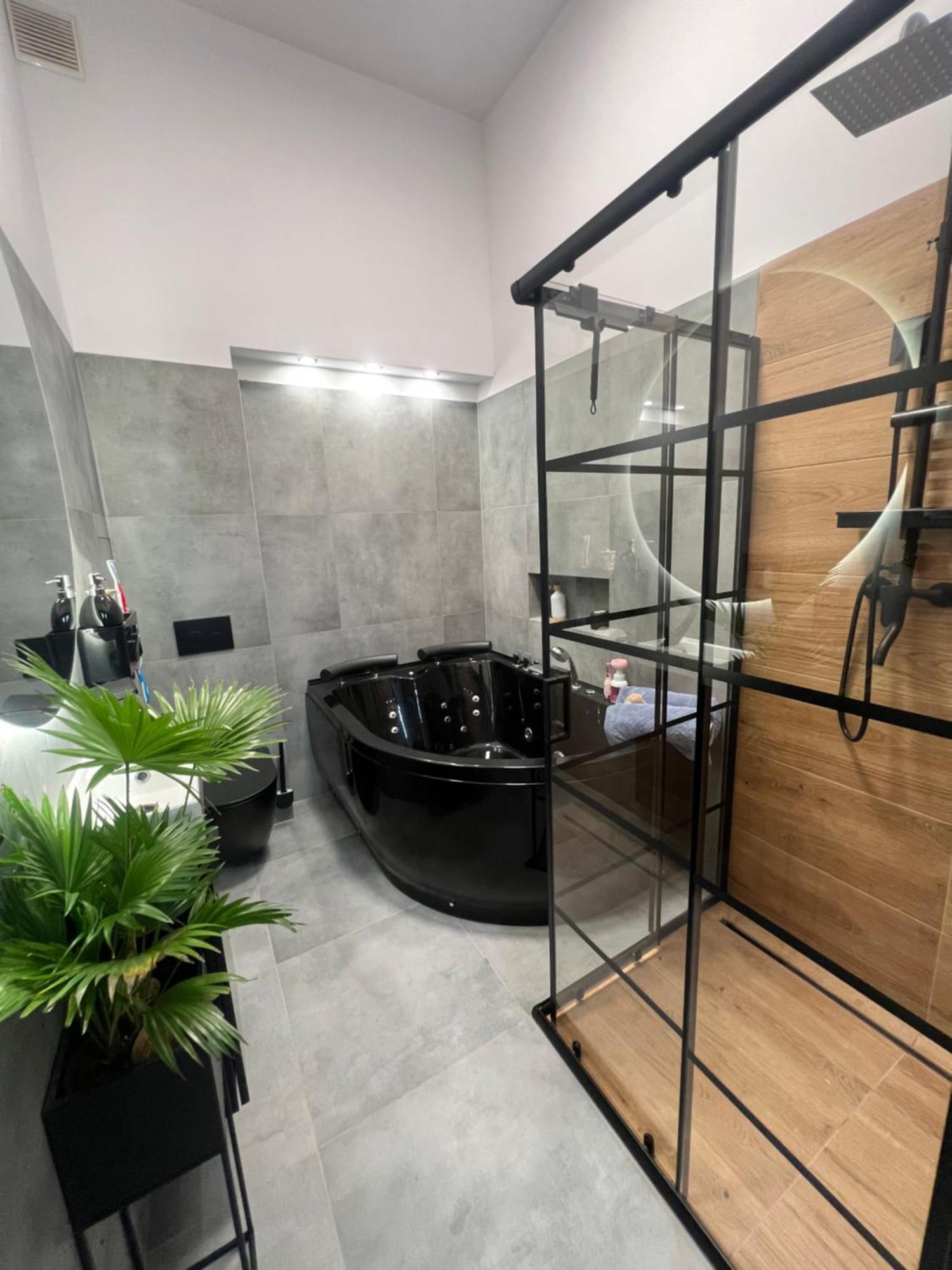 Loft W Centrum Z Jacuzzi Breslau Exterior foto