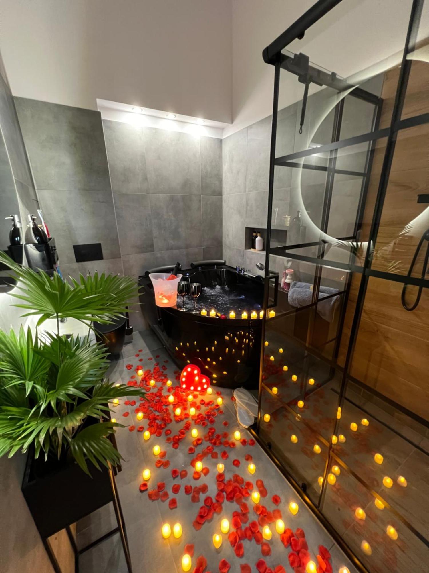 Loft W Centrum Z Jacuzzi Breslau Exterior foto